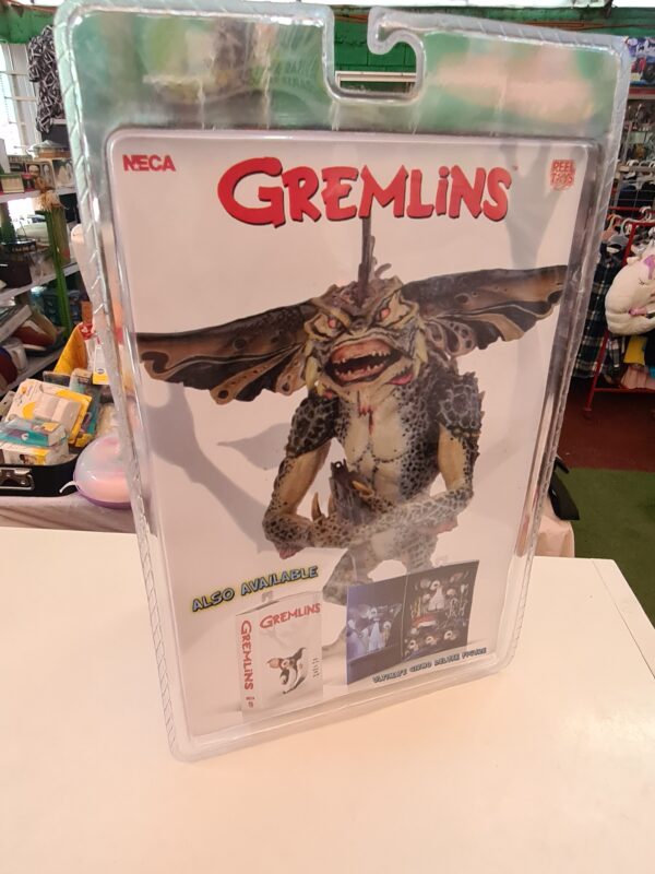 NECA GREMLINS MOHAWK GREMLIN FIGURE - Imagen 3