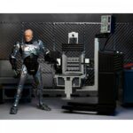 Neca Figura de Accion Ultimate: Robocop - Robocop Dañado en Batalla con Silla 7 Pulgadas