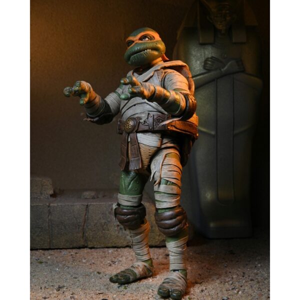 NECA Universal Monsters TMNT - 7 - Ultimate Michelangelo Mummy - Imagen 3