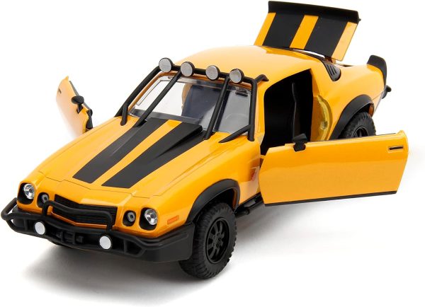 Transformers Rise of the Beast 1:24 1977 Chevy Camaro Bumblebee & Badge - Imagen 3
