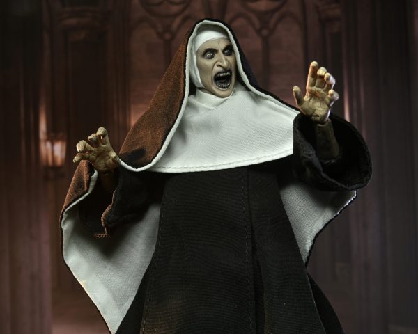 The Conjuring Universe 7” Scale Action Figure – Ultimate Valak (The Nun) - Imagen 3