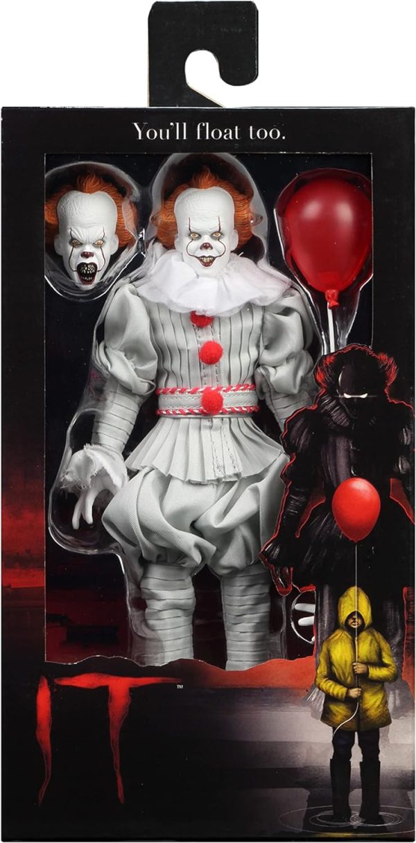 NECA 2017 IT: Pennywise 8" - Imagen 3