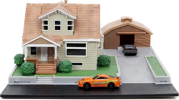 Fast & Furious Nano Hollywood Rides - Diorama de exhibición de la casa de Dom Toretto con dos autos - Imagen 3